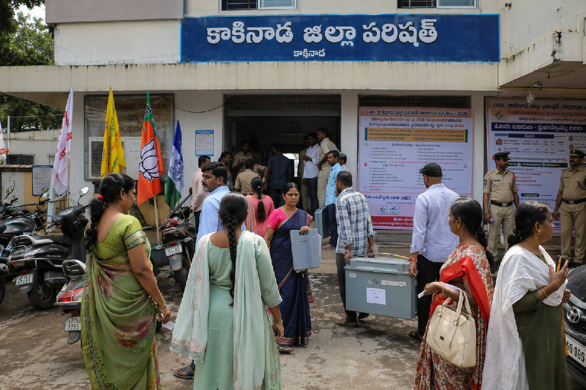 కాకినాడ జిల్లా పరిషత్ చైర్పర్సన్ పీఠంపై టీడీపీ, జనసేన, వైసీపీ పోటీ